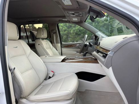 Used 2021 Cadillac Escalade Sport Platinum image 36