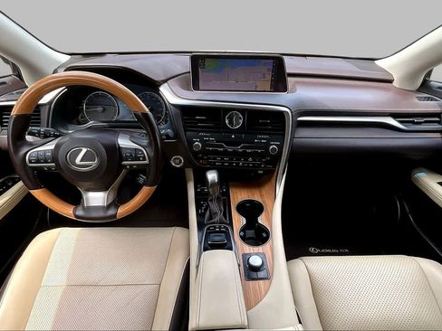 Used 2019 Lexus RX 350L FWD image 16