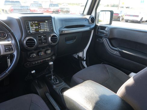 Used 2016 Jeep Wrangler Unlimited Sport AWD/4WD image 19