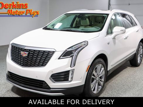 Used 2023 Cadillac XT5 Premium Luxury w/ Technology Package FWD image 1