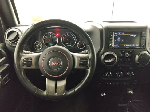 Used 2017 Jeep Wrangler Unlimited Sport image 22