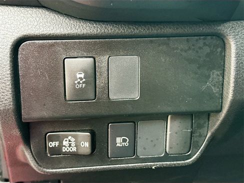 Used 2022 Toyota Tacoma SR image 12