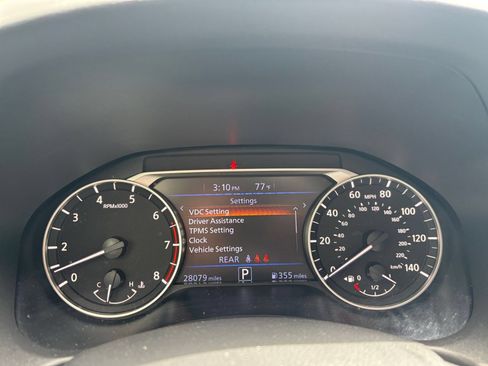 Used 2025 Nissan Altima 2.5 SV FWD image 41