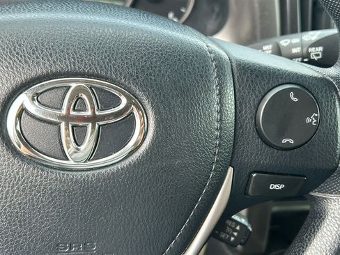Used 2016 Toyota RAV4 LE AWD/4WD image 20