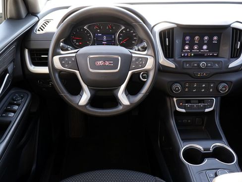 Used 2024 GMC Terrain SLE FWD image 15
