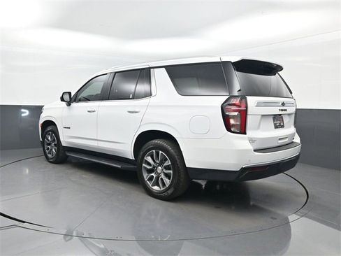 Used 2022 Chevrolet Tahoe LT w/ Luxury Package image 3