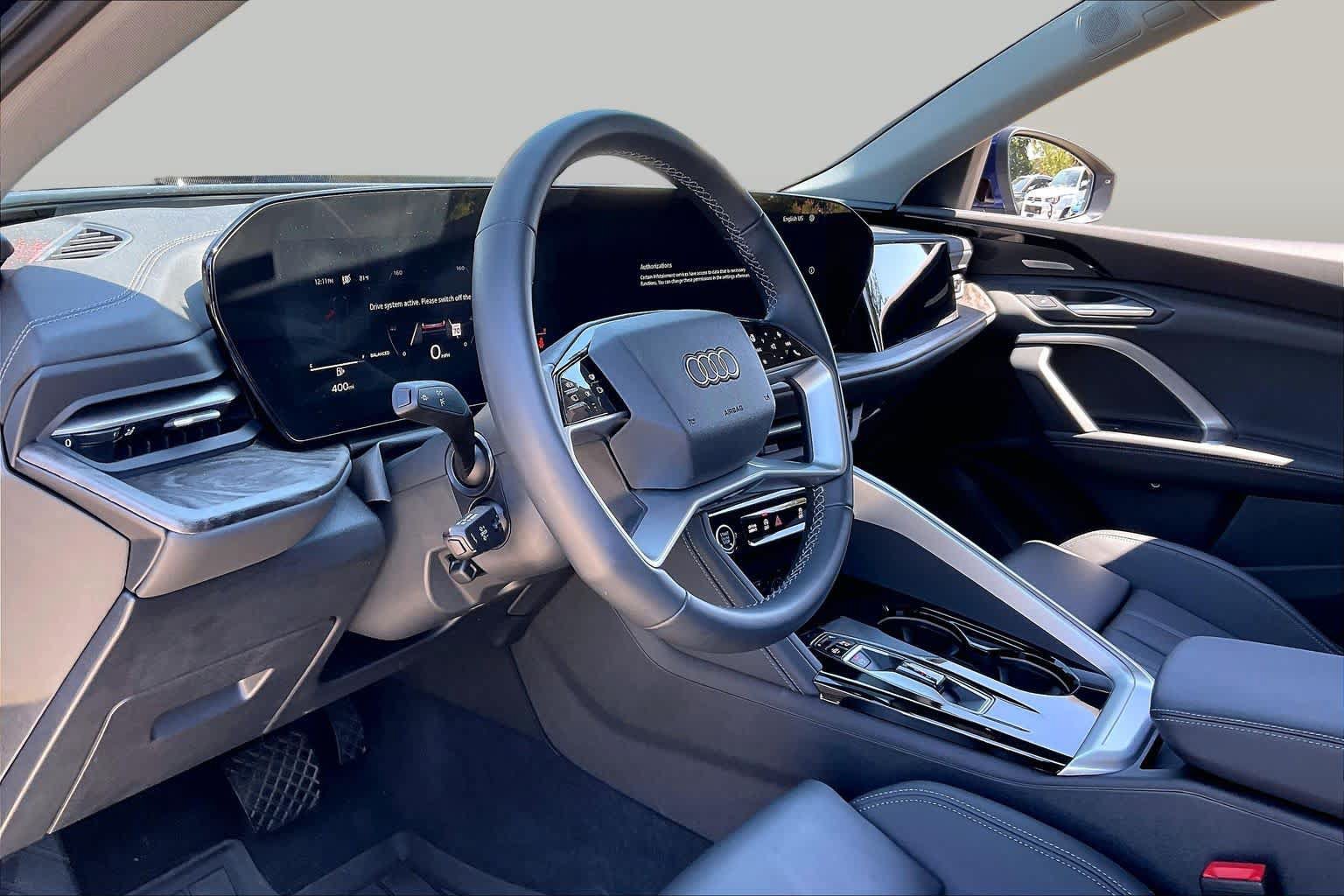 Used 2025 Audi Q5 Premium AWD/4WD image 17