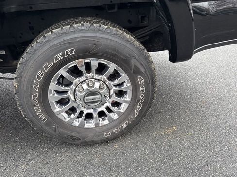 Used 2022 Ford F250 XLT w/ XLT Premium Package image 10