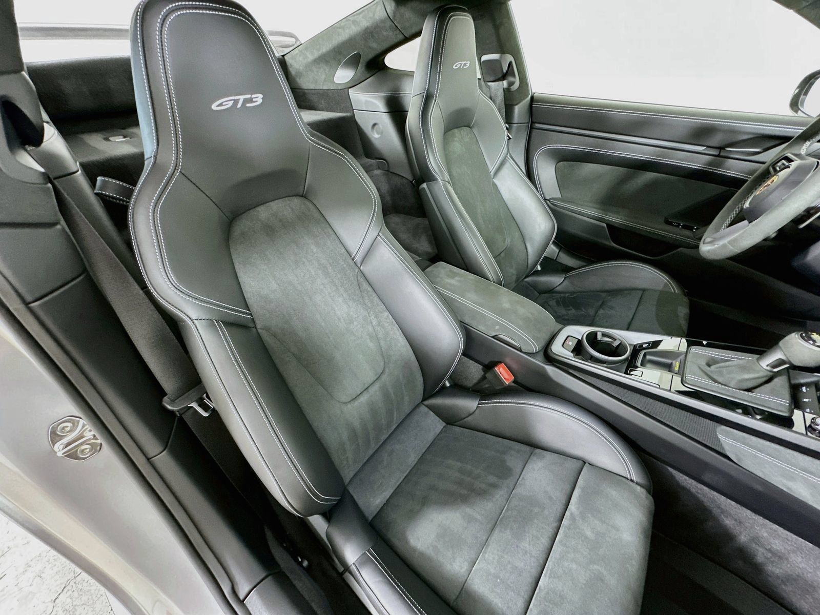 Used 2024 Porsche 911 GT3 RWD image 40