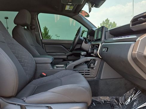 Used 2024 Toyota Tacoma SR5 AWD/4WD image 19