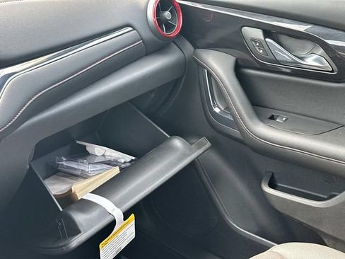 Used 2021 Chevrolet Blazer RS w/ LPO, Floor Liner Package FWD image 32