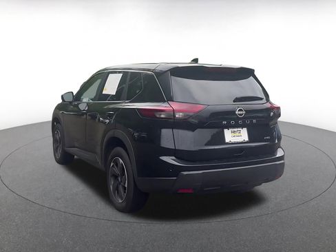 Used 2025 Nissan Rogue SV AWD/4WD image 11