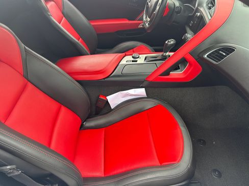 Used 2018 Chevrolet Corvette Z06 RWD image 17