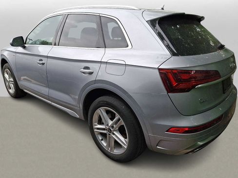 Used 2023 Audi Q5 e Premium w/ Convenience Package AWD/4WD image 4