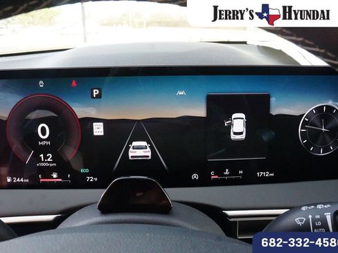 Certified 2026 Genesis GV70 2.5T AWD/4WD image 9