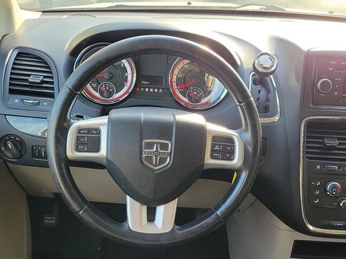 Used 2015 Dodge Grand Caravan SE w/ Quick Order Package 29E SE FWD image 24