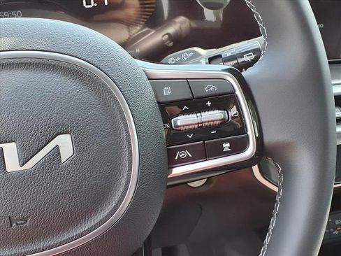 New 2025 Kia Sorento S w/ Panoramic Sunroof Package FWD image 15