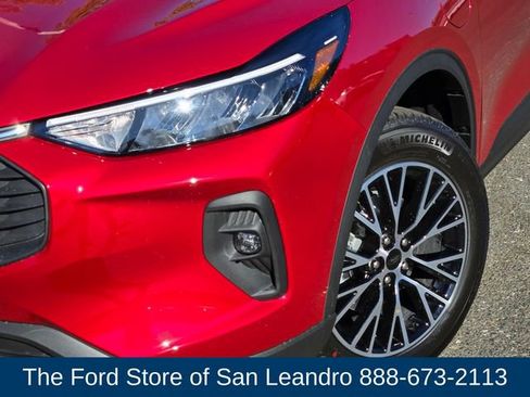 New 2025 Ford Escape SE image 11