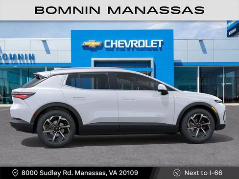 New 2026 Chevrolet Equinox EV LT image 5