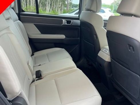 Used 2024 Hyundai Santa Fe SEL FWD image 8