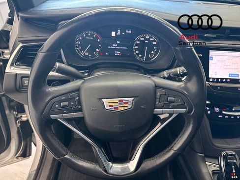 Used 2020 Cadillac XT6 Premium Luxury image 22