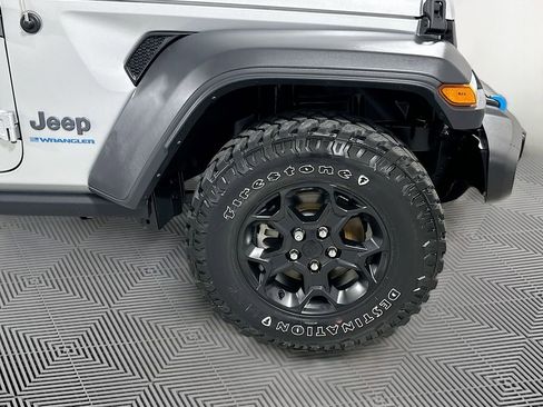 Used 2023 Jeep Wrangler Unlimited w/ 8.4" Radio Group AWD/4WD image 20