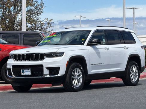 Used 2023 Jeep Grand Cherokee L Laredo RWD image 8