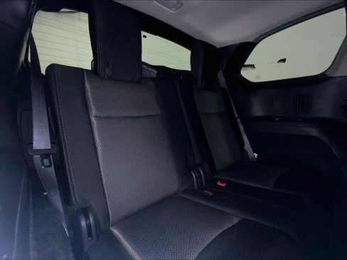 Used 2020 Nissan Pathfinder S image 24