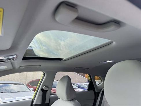 Certified 2025 Hyundai Kona Limited image 19