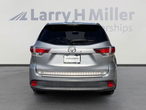 Used 2015 Toyota Highlander XLE image 4