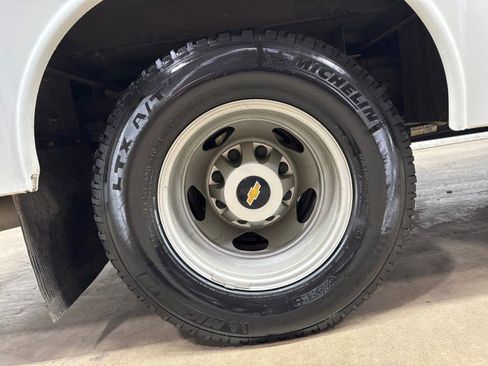 Used 2018 Chevrolet Silverado 3500 W/T w/ WT Convenience Package image 37