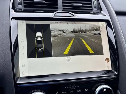 Used 2024 Jaguar E-PACE R-Dynamic SE image 33