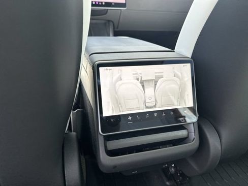 Used 2025 Tesla Model 3 Long Range RWD image 25