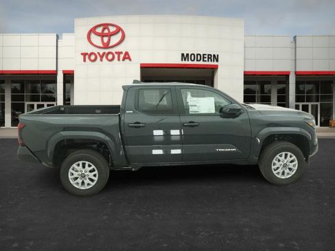New 2026 Toyota Tacoma SR5 image 25