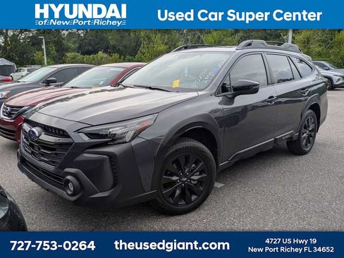 Used 2025 Subaru Outback Onyx Edition w/ Popular Package #2 AWD/4WD image 1
