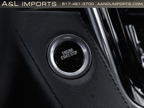 Used 2019 Cadillac Escalade Luxury image 9