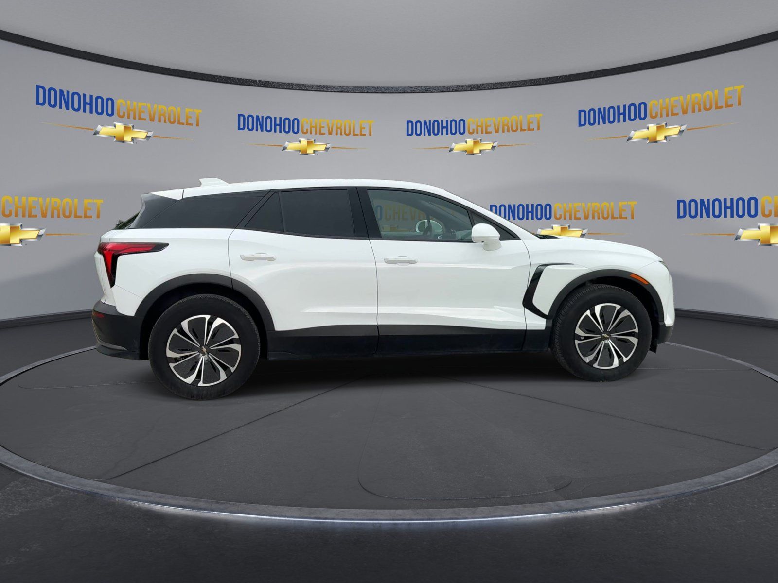 Used 2025 Chevrolet Blazer EV LT FWD image 12