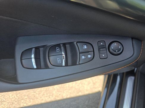 Used 2023 Nissan Maxima SR w/ Sport Mat Group FWD image 11