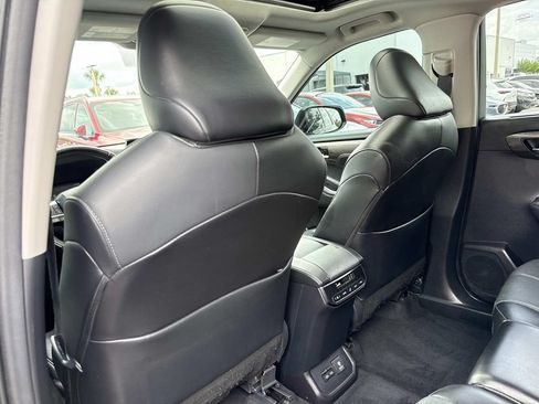 Used 2022 Toyota Highlander Limited FWD image 13