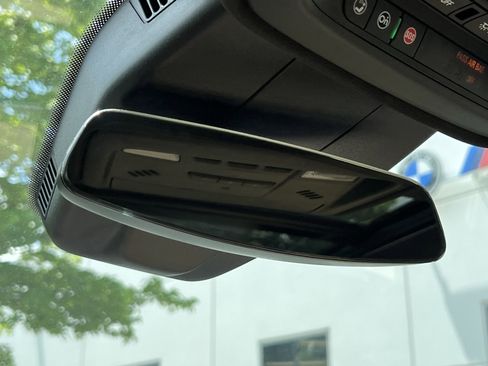 Used 2025 Cadillac XT4 Premium Luxury FWD image 27