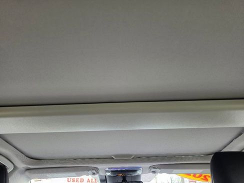 Used 2024 Toyota Prius Prime Premium image 31