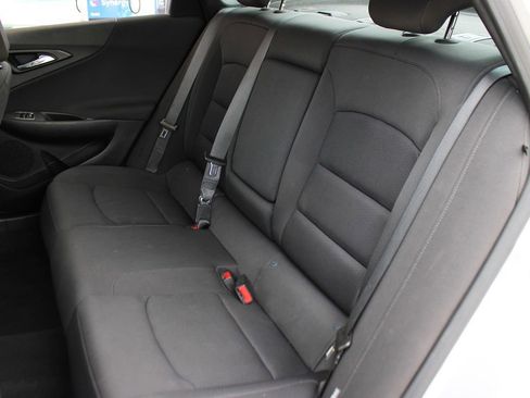 Used 2020 Chevrolet Malibu LT FWD image 18