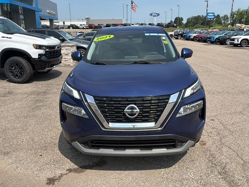 Used 2021 Nissan Rogue SV AWD/4WD image 2