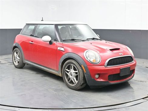 Used 2010 MINI Cooper S image 2