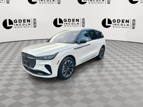 Certified 2024 Lincoln Nautilus Reserve w/ Equipment Group 202A AWD/4WD image 4