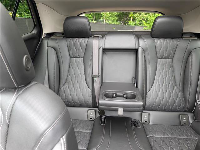 Used 2023 Buick Envision Avenir AWD/4WD image 19