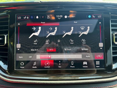 Used 2024 Dodge Durango GT AWD/4WD image 41
