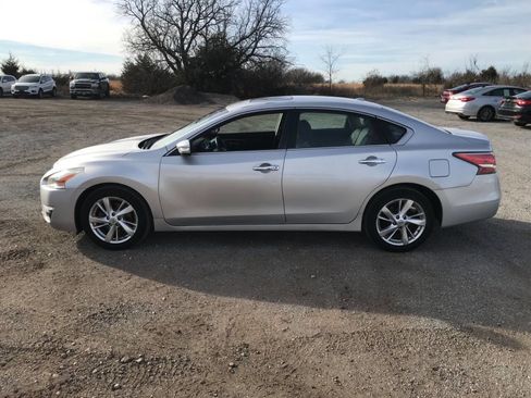 Used 2014 Nissan Altima 2.5 SL w/ Technology Package image 2