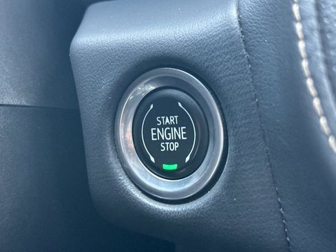 Used 2023 GMC Yukon XL SLT RWD image 26