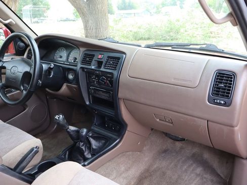 Used 1999 Toyota 4Runner SR5 AWD/4WD image 17